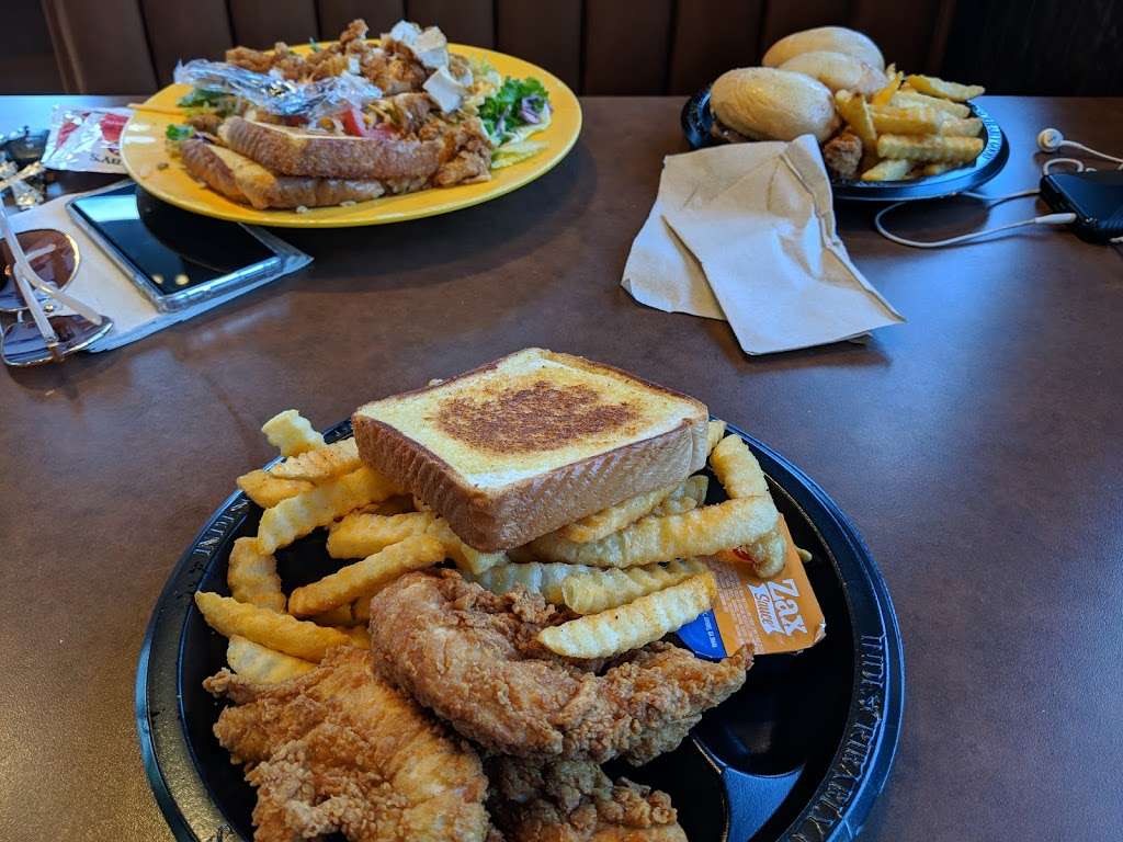 Zaxbys Chicken Fingers & Buffalo Wings | 10560 SE, US-441, Belleview, FL 34420, USA | Phone: (352) 307-8633