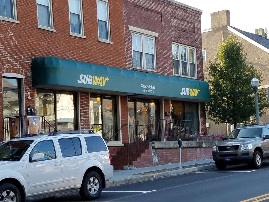 Subway Restaurants | 64 N Broad St, Lititz, PA 17543, USA | Phone: (717) 626-0405