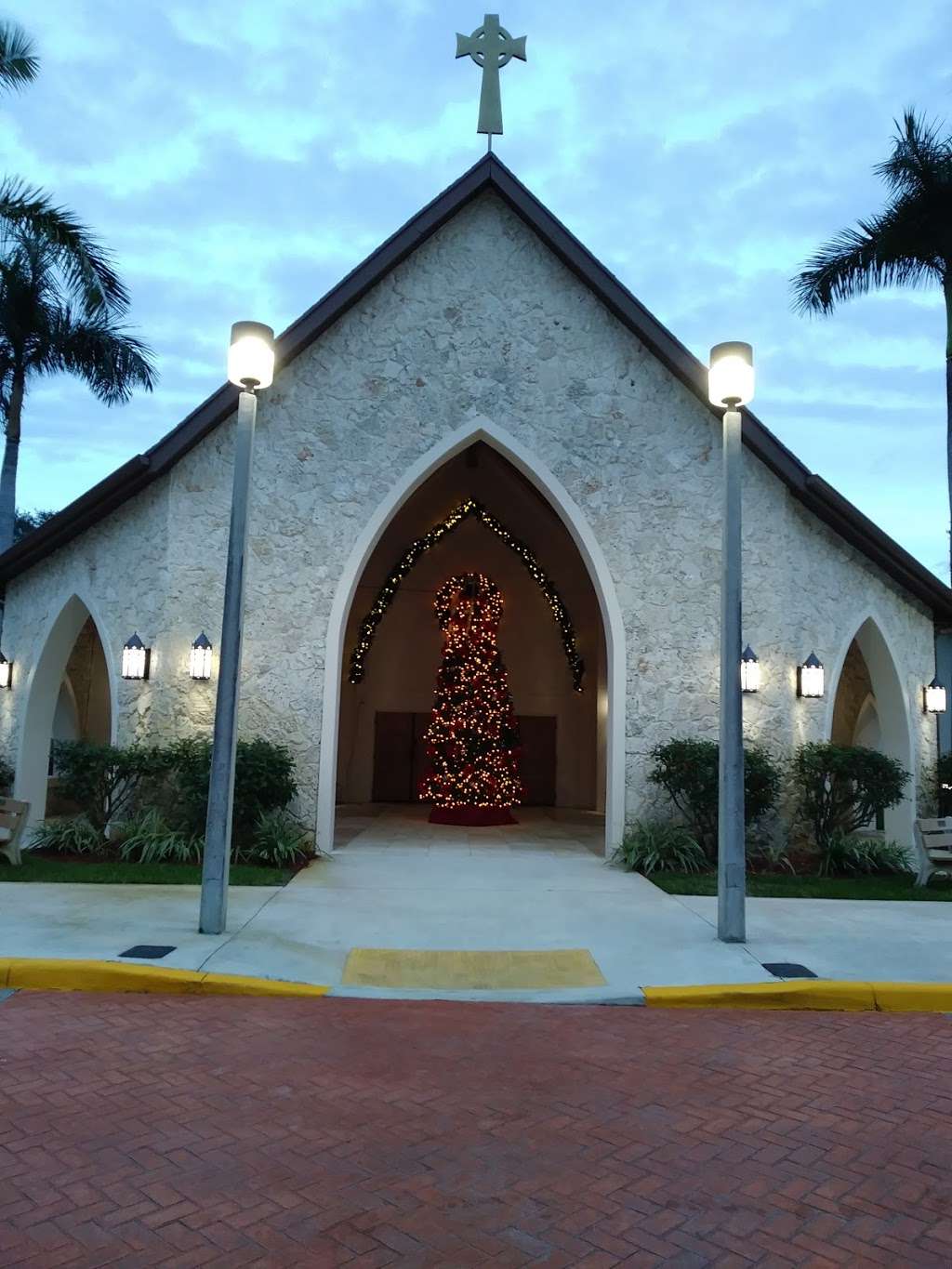 St Patrick Catholic Church | 13591 Prosperity Farms Rd, Palm Beach Gardens, FL 33410, USA | Phone: (561) 626-8626