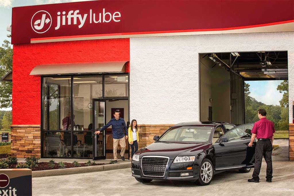 Jiffy Lube Oil Change Center | 2505 E Lincoln Ave, Anaheim, CA 92806, USA | Phone: (714) 772-4000