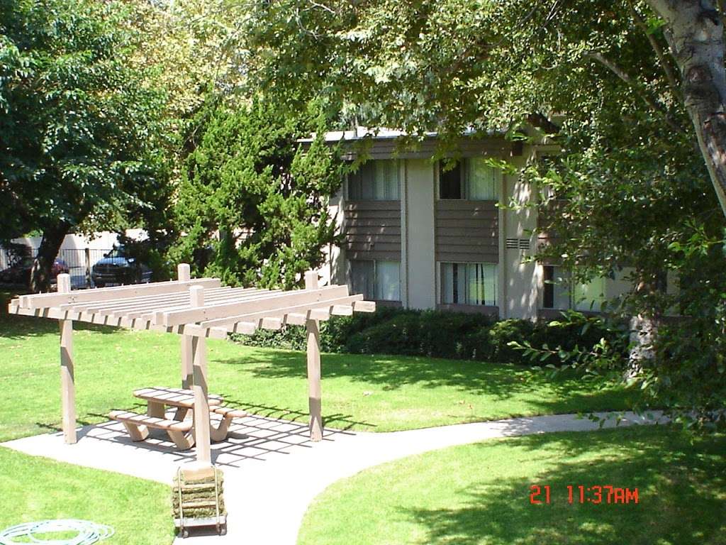 Sutters Mill Apartments | 1450 E Grove Ave, Orange, CA 92865 | Phone: (714) 637-5911