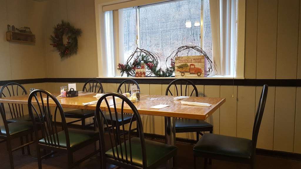 Clear Spring Country Diner | 11855 National Pike, Clear Spring, MD 21722, USA | Phone: (301) 842-0214