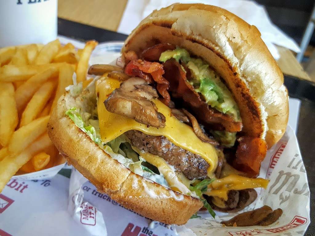 The Habit Burger Grill | 2720 Nutwood Ave, Fullerton, CA 92831, USA | Phone: (714) 871-9116