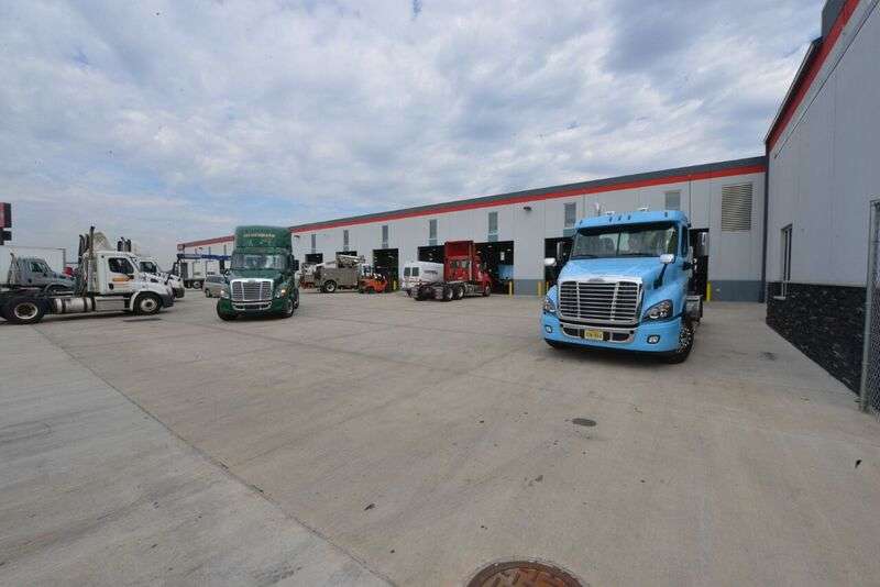 SelecTrucks of Midlantic | 1015 Cranbury South River Rd, Monroe Township, NJ 08831, USA | Phone: (732) 287-1500