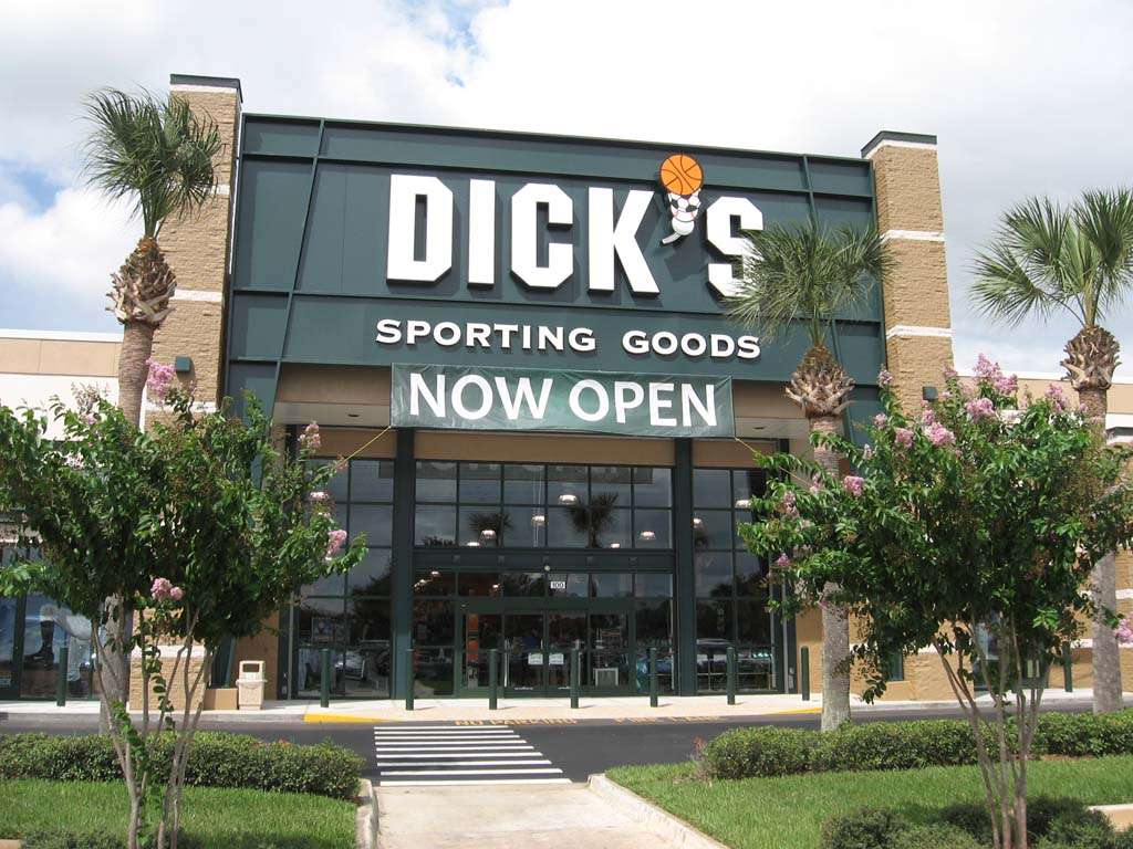 DICKS Sporting Goods | 2500 W International Speedway Blvd Ste 100, Daytona Beach, FL 32114, USA | Phone: (386) 255-5533