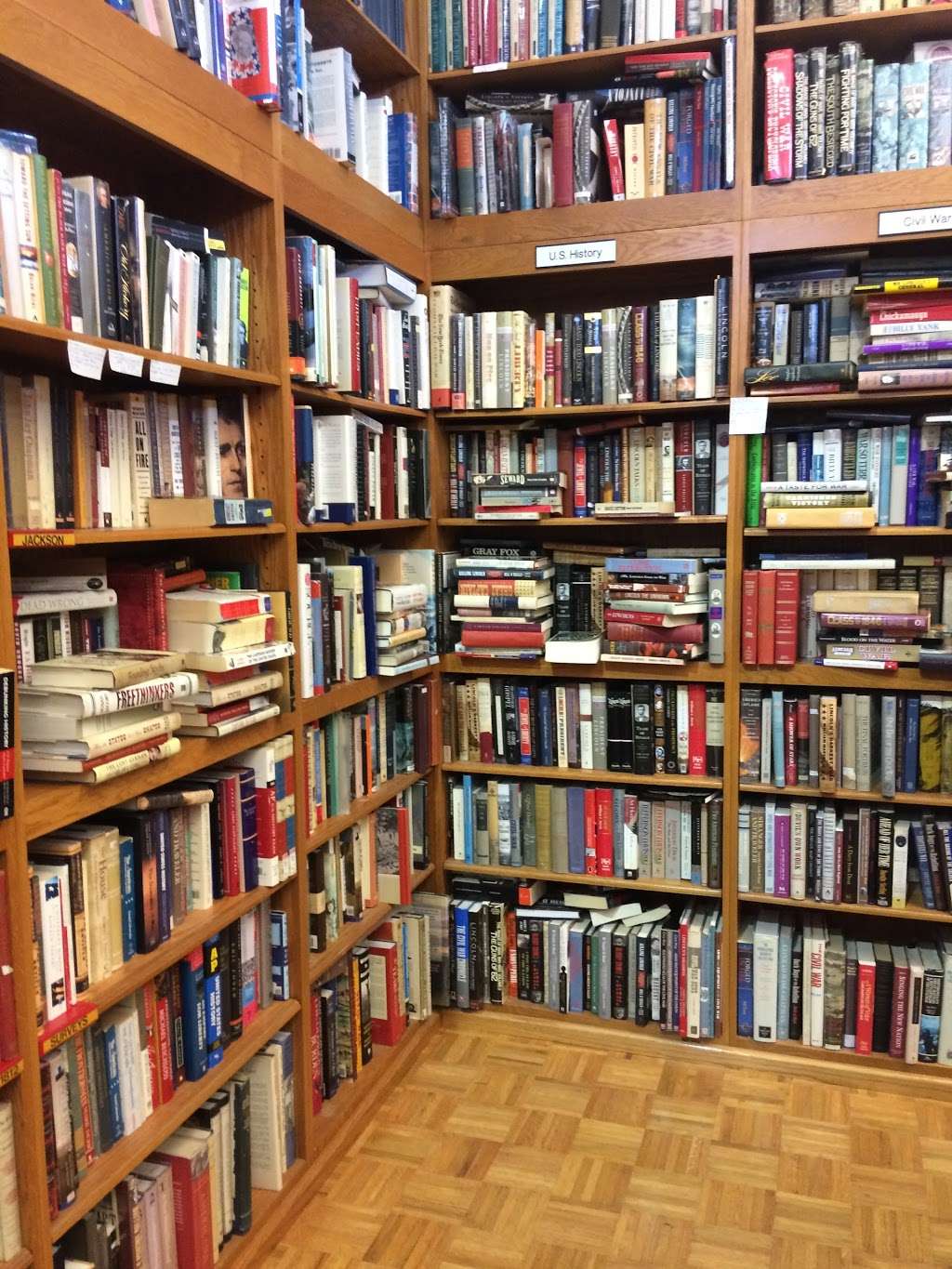 Renaissance Books | 5300 S Howell Ave, Milwaukee, WI 53207, USA | Phone: (414) 747-4526