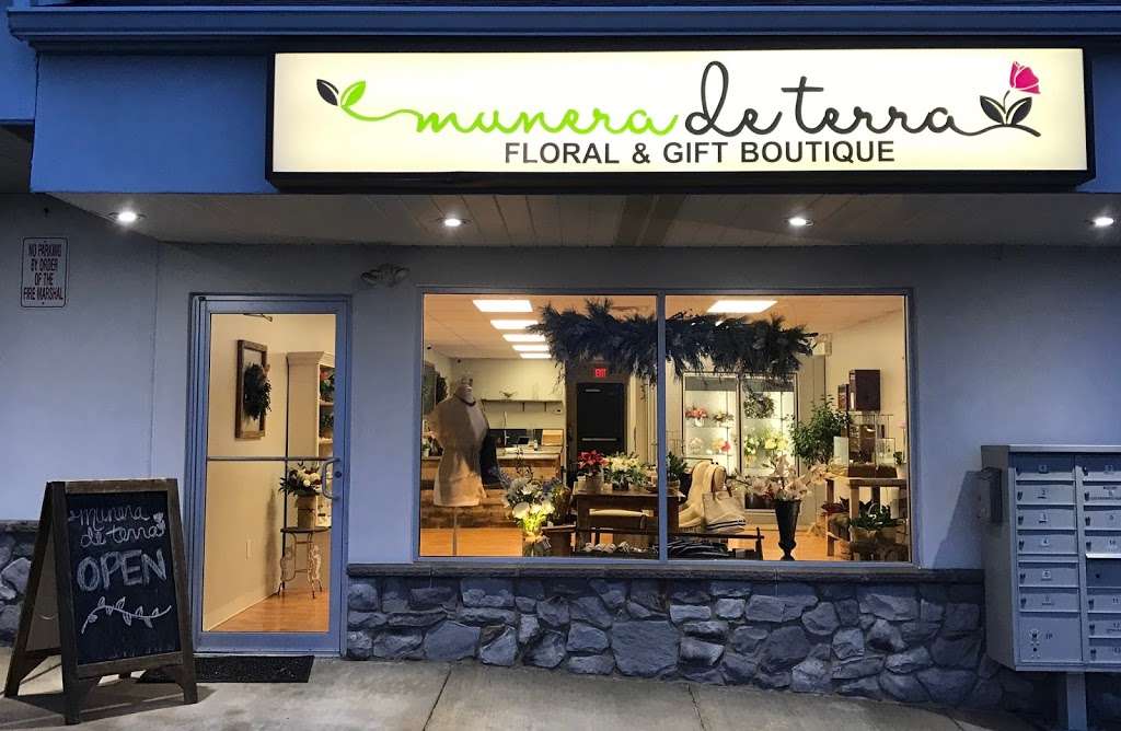 munera de terra flowers and gifts | 1116 Horsham Rd Suite10, Ambler, PA 19002, USA | Phone: (215) 390-2030