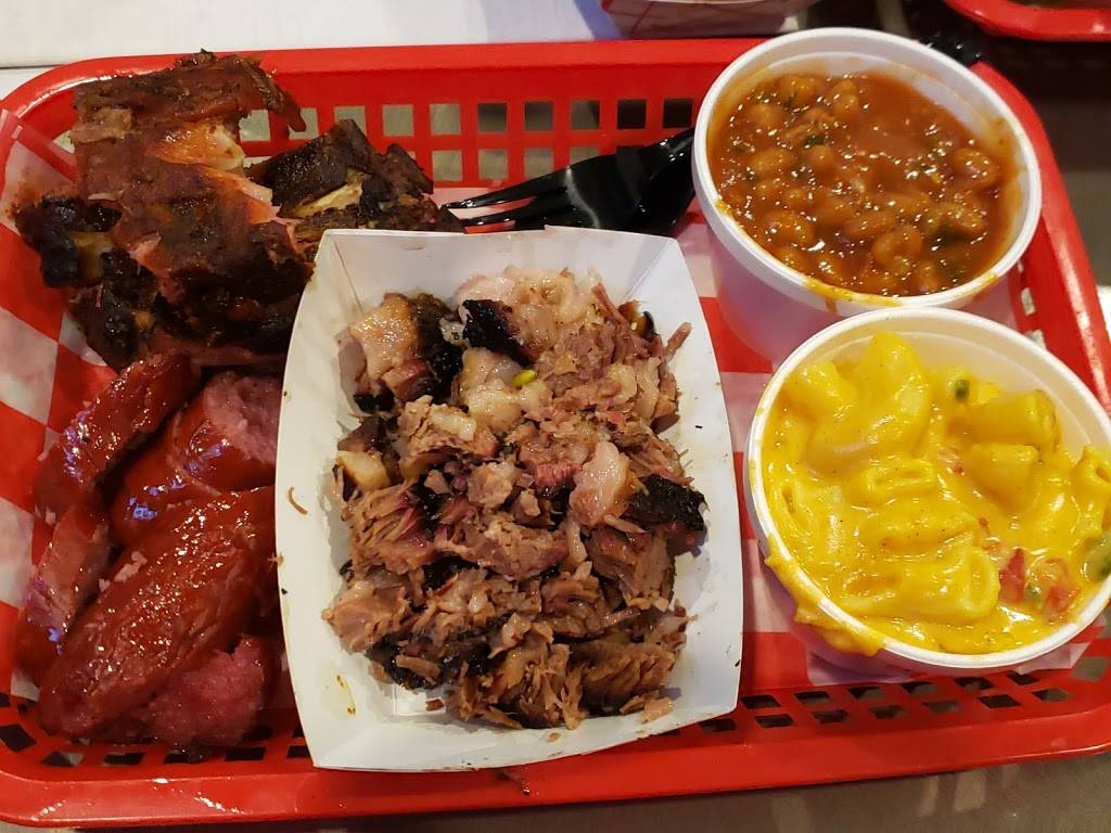 Off the Bone Barbeque | 1734 S Lamar St, Dallas, TX 75215, USA | Phone: (214) 565-9551