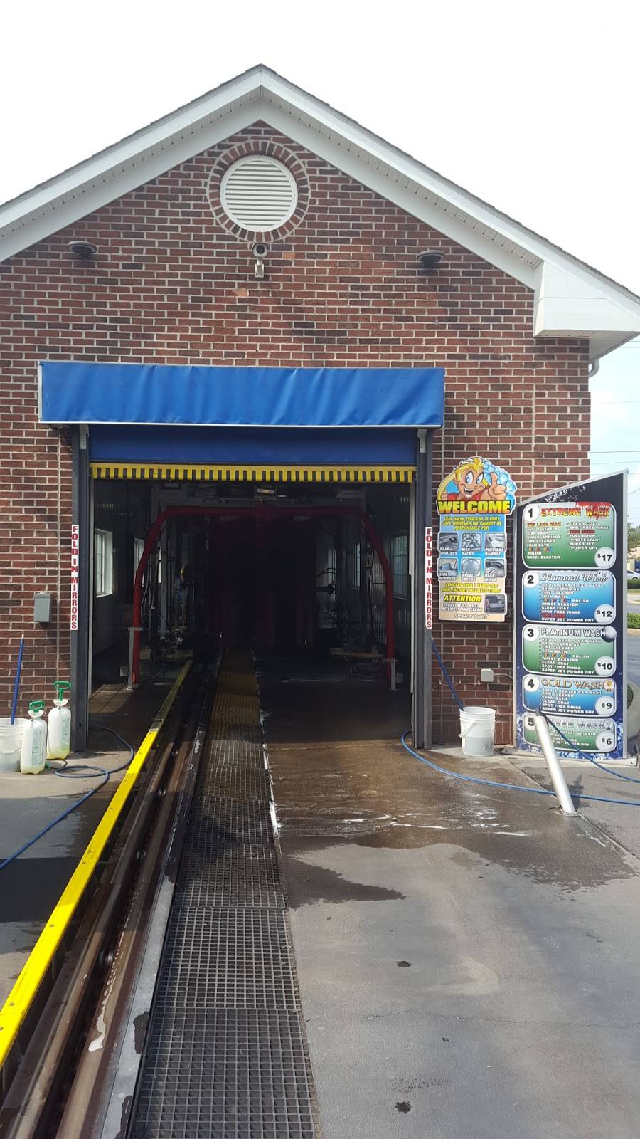 Buckeye Car Wash | 3118 Broadway, Grove City, OH 43123, USA | Phone: (614) 827-5434