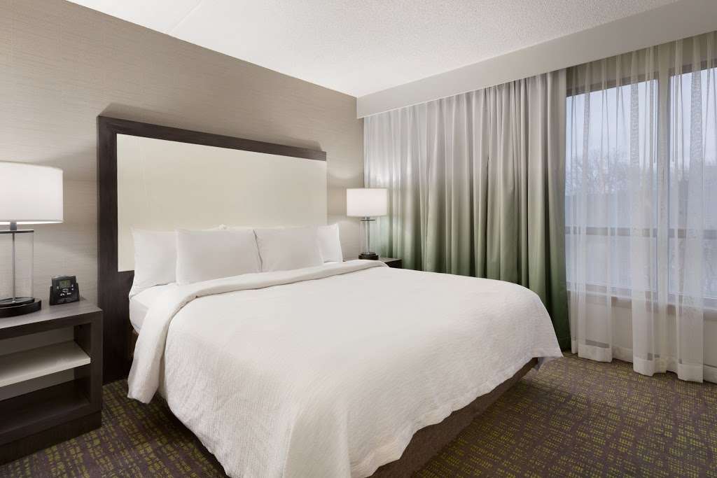 Embassy Suites by Hilton Newark Wilmington South | 654 S College Ave, Newark, DE 19713, USA | Phone: (302) 368-8000