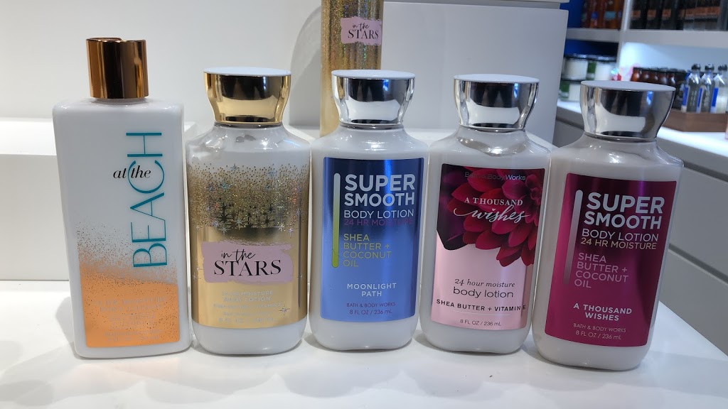 Bath & Body Works | 6801 Northlake Mall Dr, Charlotte, NC 28216, USA | Phone: (704) 596-3330