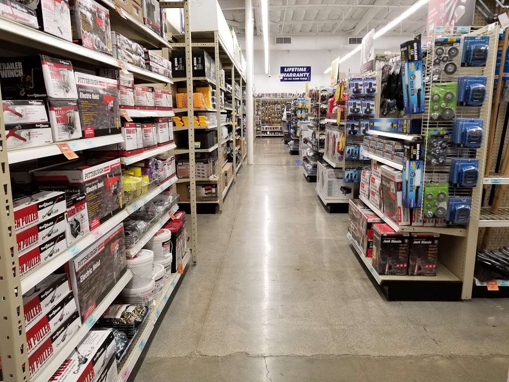 Harbor Freight Tools | 6350 Foothill Blvd, Tujunga, CA 91042, USA | Phone: (818) 273-2308