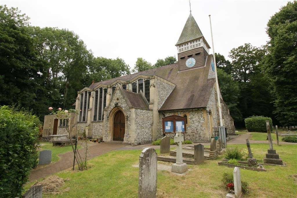 St Peters Church | 85 Rectory Ln, Banstead SM7 3NR, UK | Phone: 01737 352849