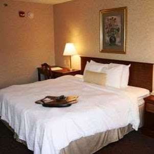 Hampton Inn Flemington | 14-B Royal Rd, Flemington, NJ 08822, USA | Phone: (908) 284-9427