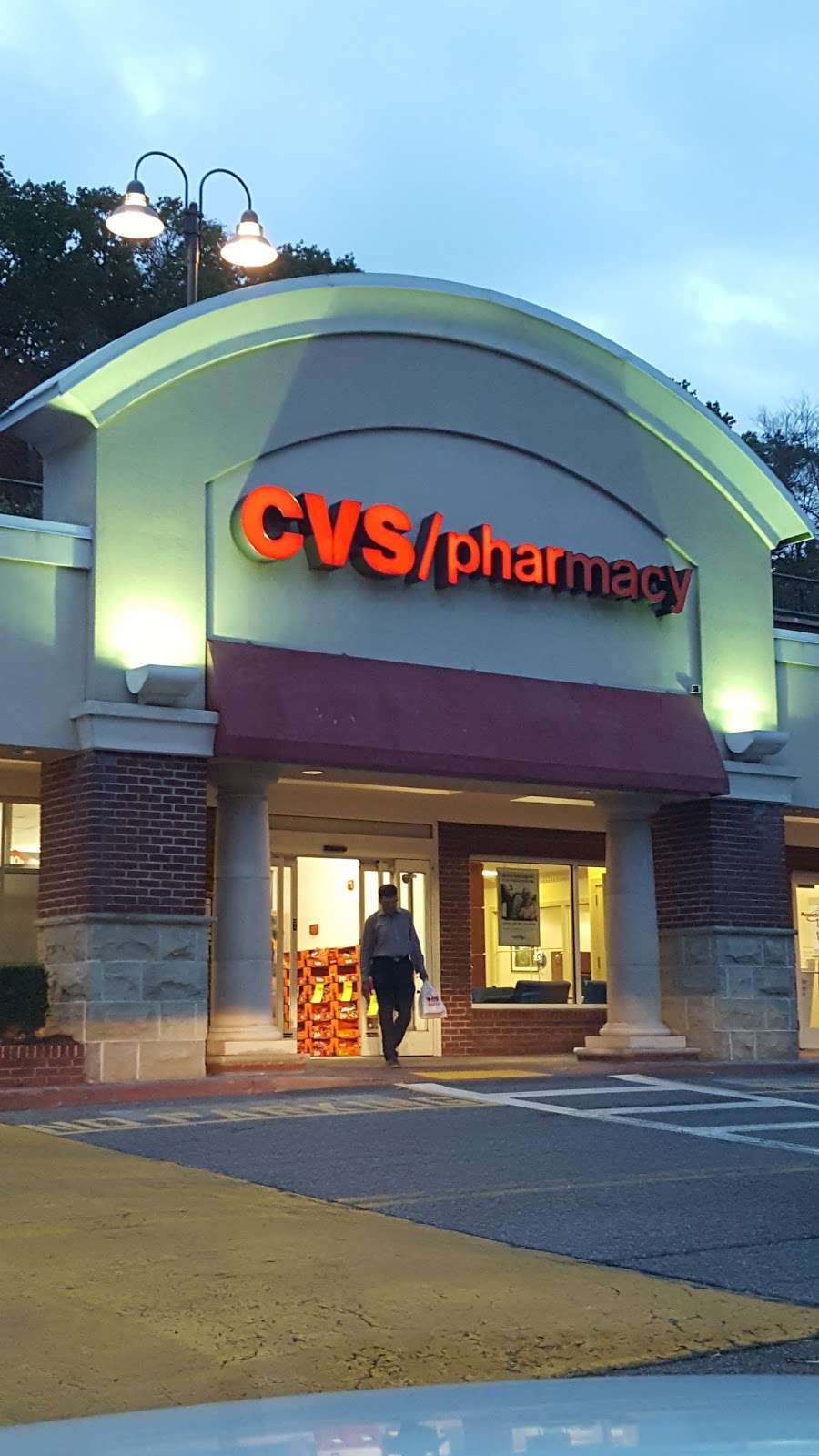 CVS | 983 Central Park Ave, Scarsdale, NY 10583, USA | Phone: (914) 472-8676