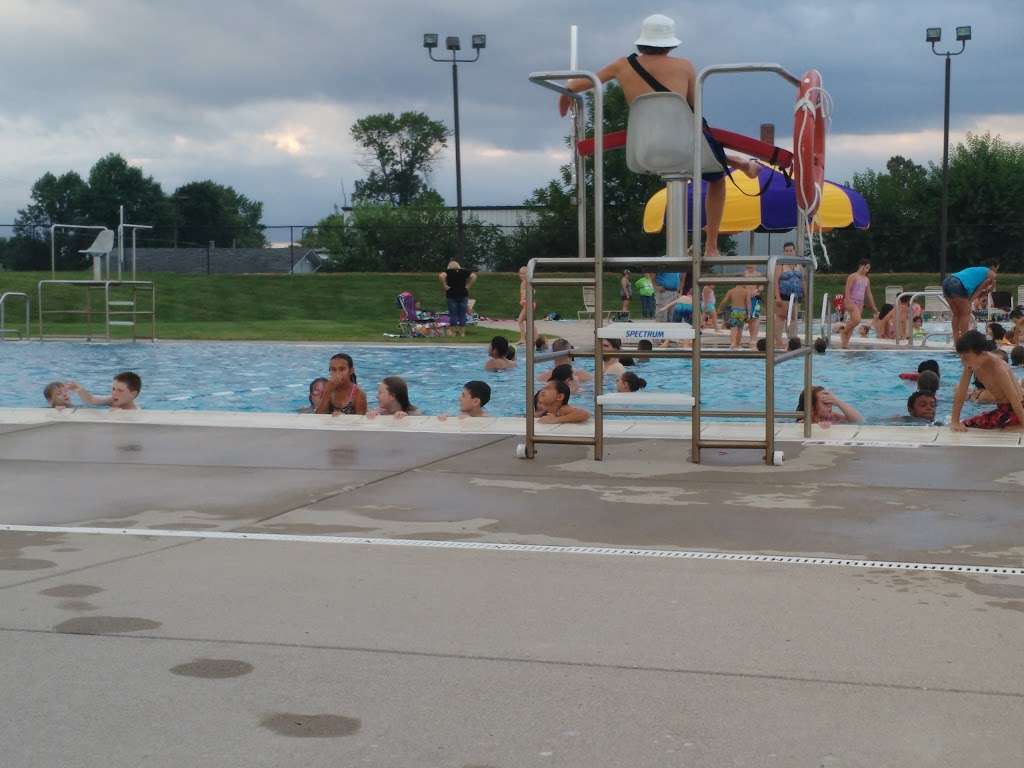 Meridian Street Aquatic Center | 1516 Meridian St # 1, Shelbyville, IN 46176, USA | Phone: (317) 398-3537