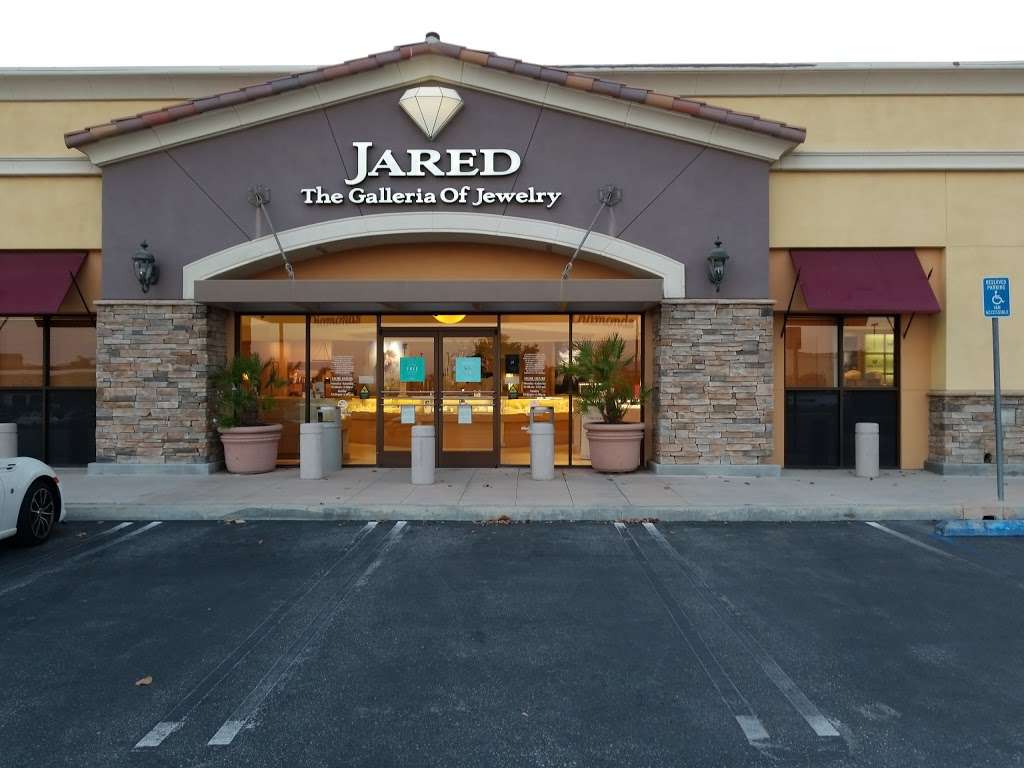 Jared | Photo 1 of 7 | Address: 1115 Simi Town Center Way, Simi Valley, CA 93065, USA | Phone: (805) 583-9704
