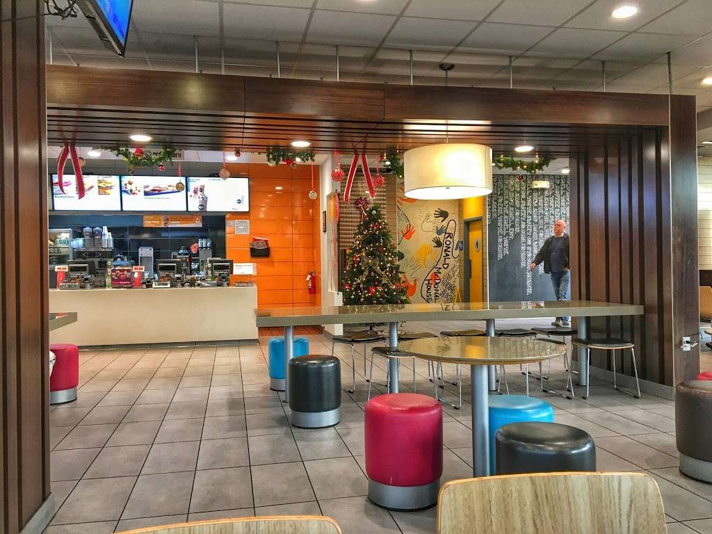 McDonalds | 10990 N Stelling Rd, Cupertino, CA 95014, USA | Phone: (408) 255-7576