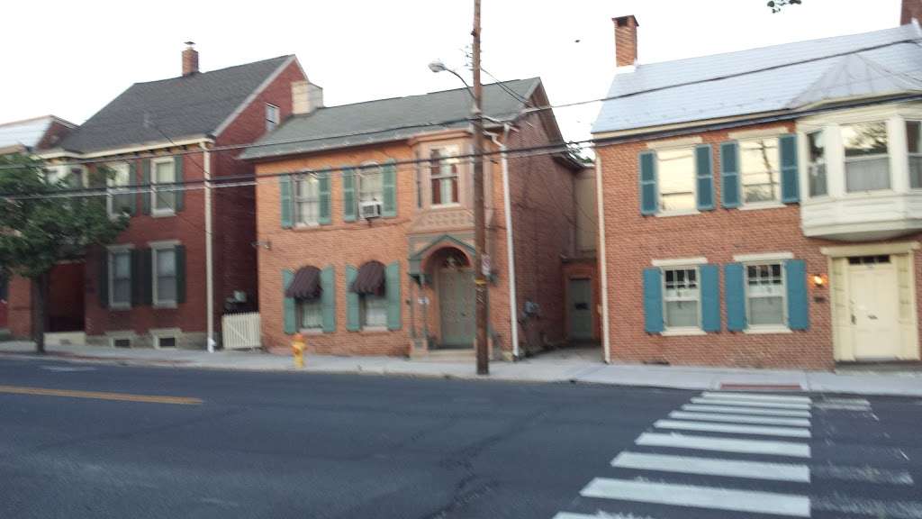 Tillie Pierce House Inn | 301 Baltimore St, Gettysburg, PA 17325, USA | Phone: (717) 398-2847