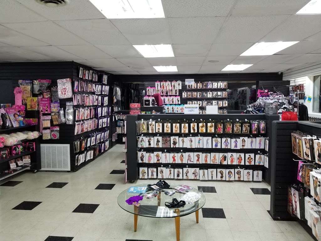 Moonlight Adult Boutique | 8910 E US Hwy 40, Kansas City, MO 64129, USA | Phone: (816) 255-3431