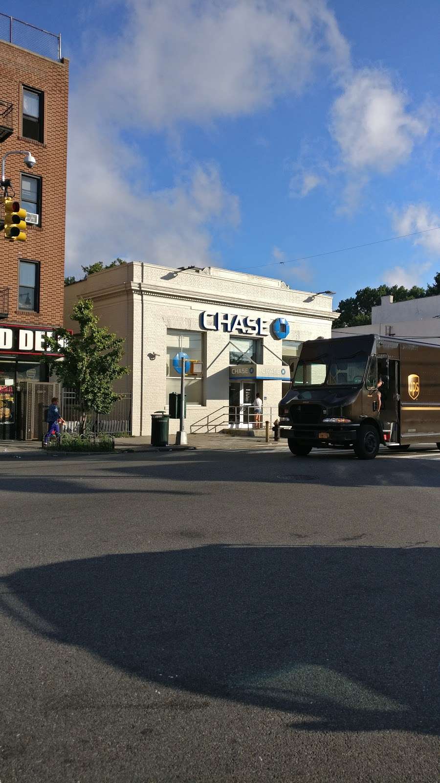 Chase Bank | 66-02 Grand Ave, Maspeth, NY 11378, USA | Phone: (718) 335-1174