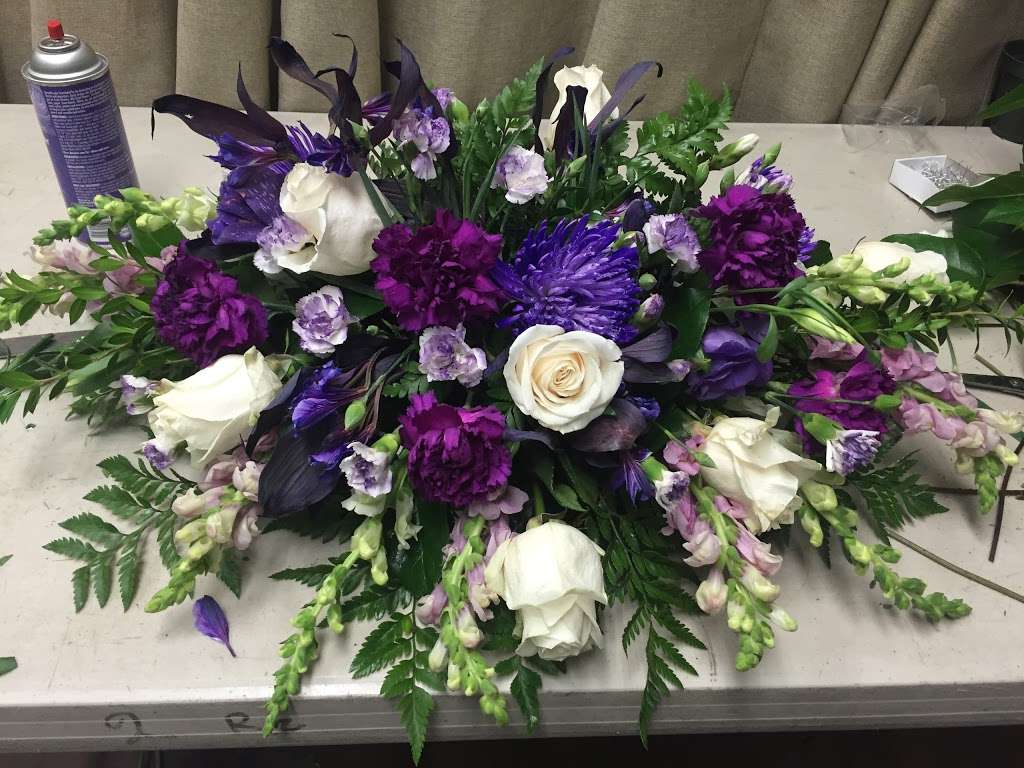 Judys flowers | 8714 East Avenue T d, Littlerock, CA 93543, USA | Phone: (661) 441-0358