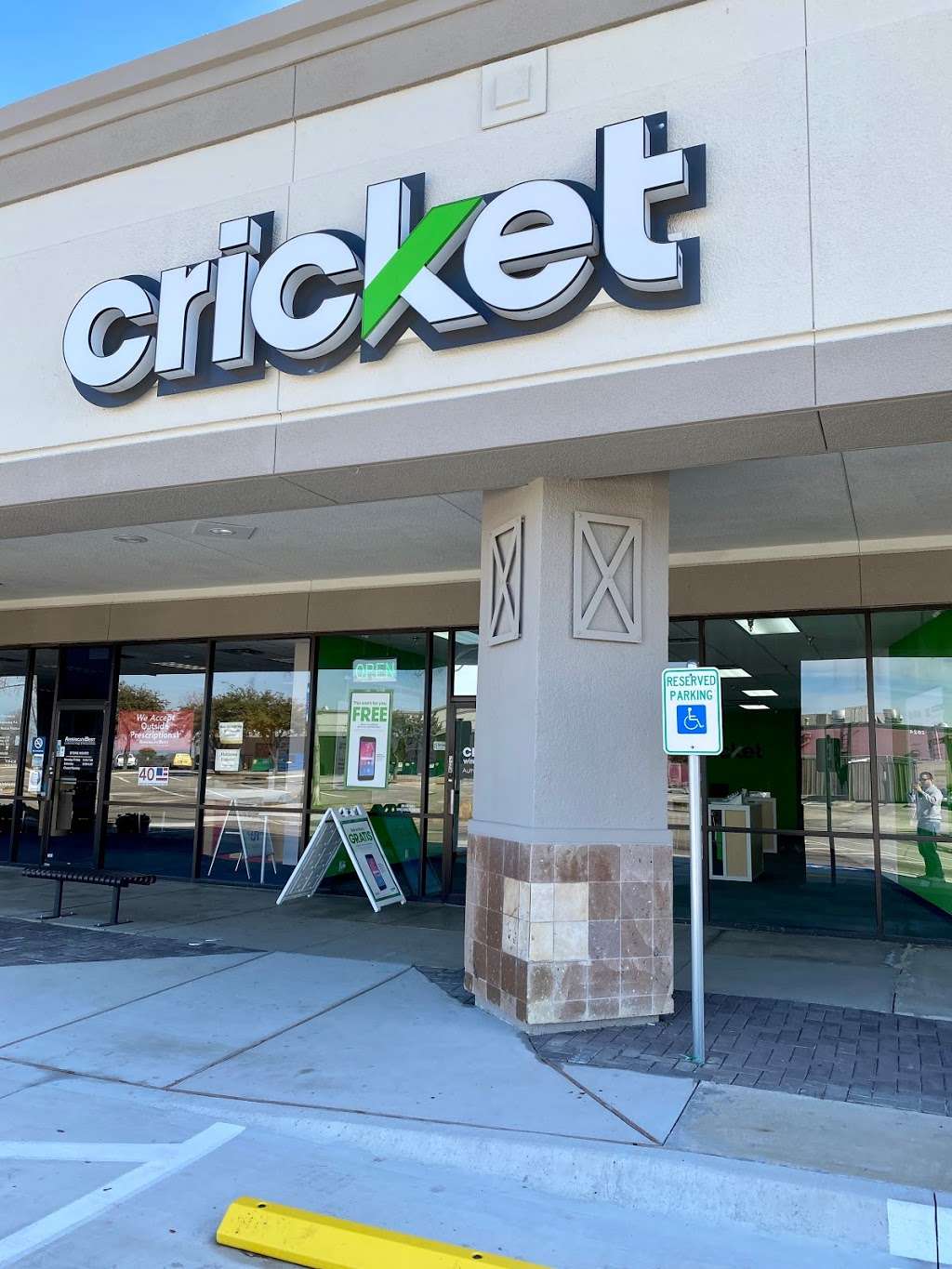 Cricket Wireless Authorized Retailer | 2630 N Josey Ln Ste 110, Carrollton, TX 75007, USA | Phone: (972) 242-4887