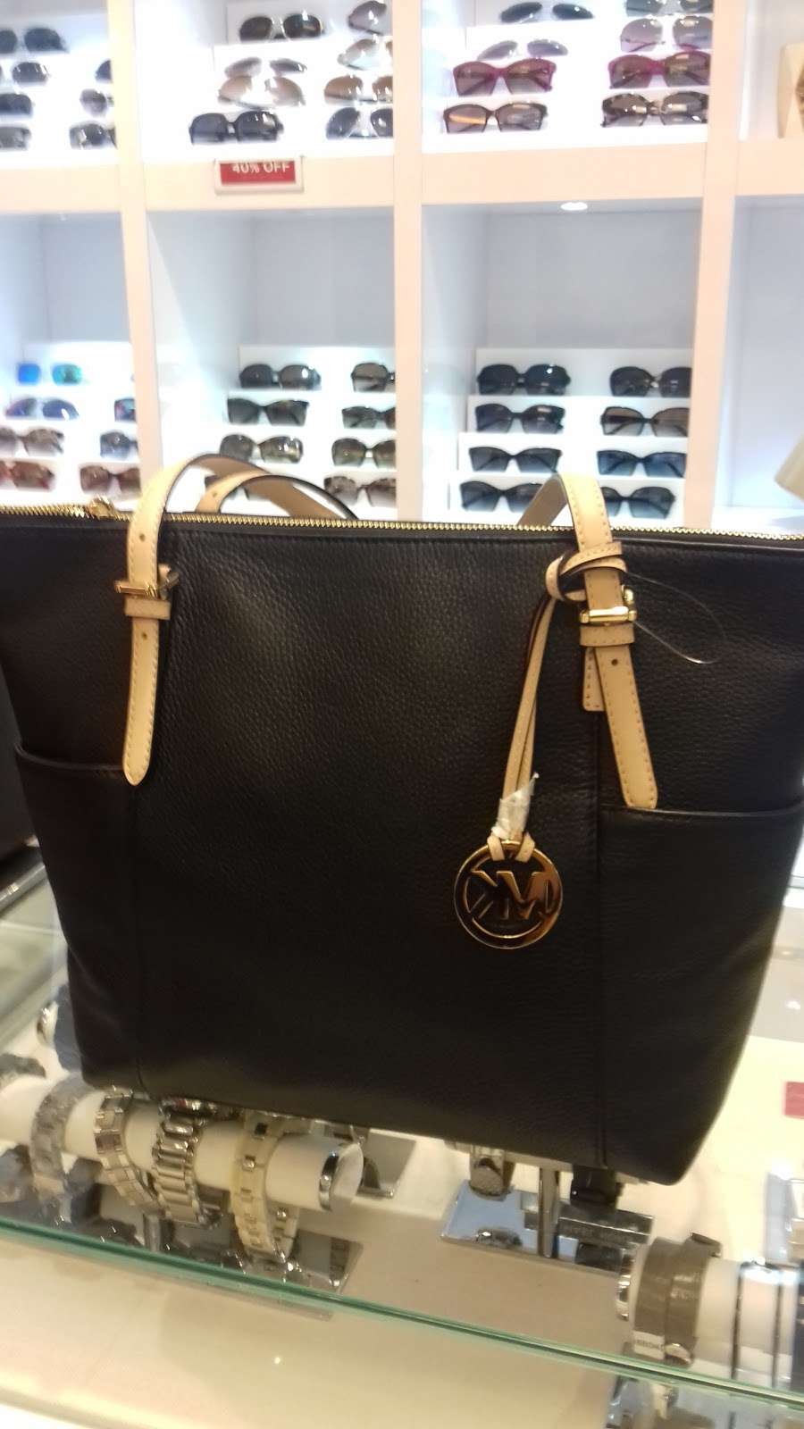 Michael Kors Outlet | 29300 US-290 #968, Cypress, TX 77433, USA | Phone: (281) 758-2600