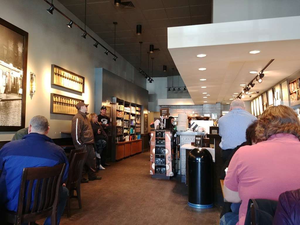 Starbucks | 775 Main St S, Southbury, CT 06488, USA | Phone: (203) 267-7548