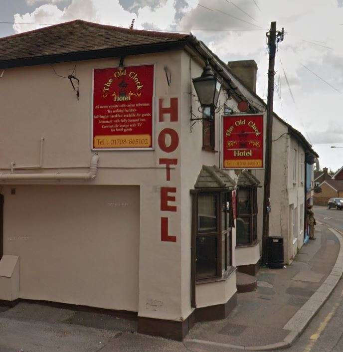 The Old Clock Hotel | 29 High St, Aveley, South Ockendon RM15 4BE, UK | Phone: 01708 865102