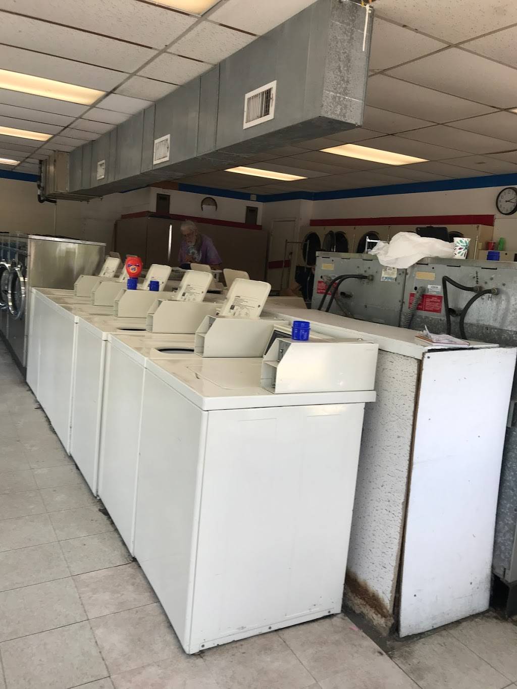 Michael A Laundromat | 1701 Bluebonnet Ln, Austin, TX 78704, USA | Phone: (512) 206-6330