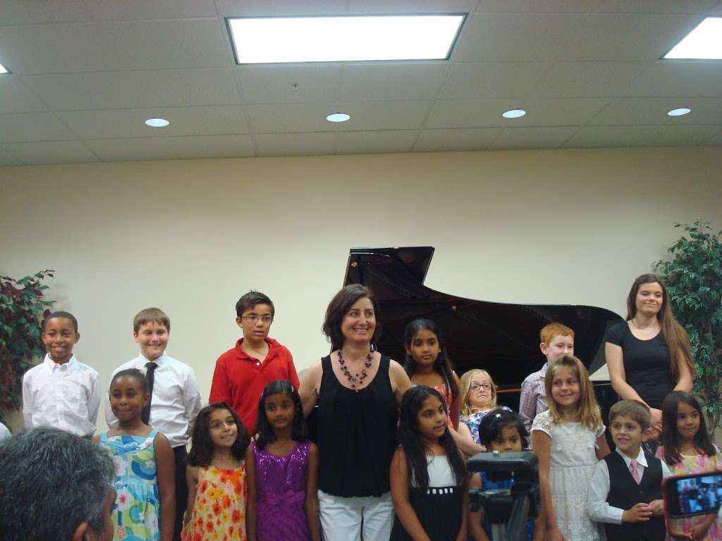 Moorpark Piano Studio | 11855 Barletta Pl, Moorpark, CA 93021 | Phone: (805) 338-4467