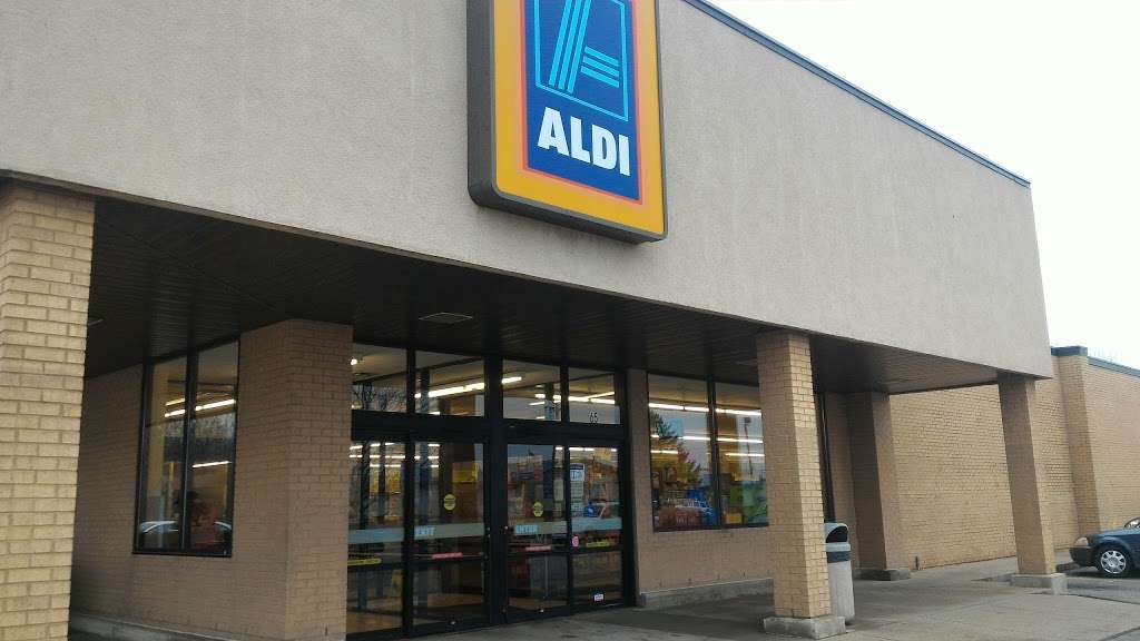 ALDI | 65 Putnam Plaza, Greencastle, IN 46135, USA | Phone: (855) 955-2534