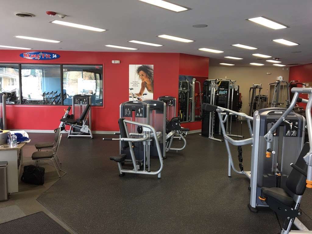 Stay Fit 24 | 18265 Dixie Hwy, Homewood, IL 60430 | Phone: (708) 332-2424