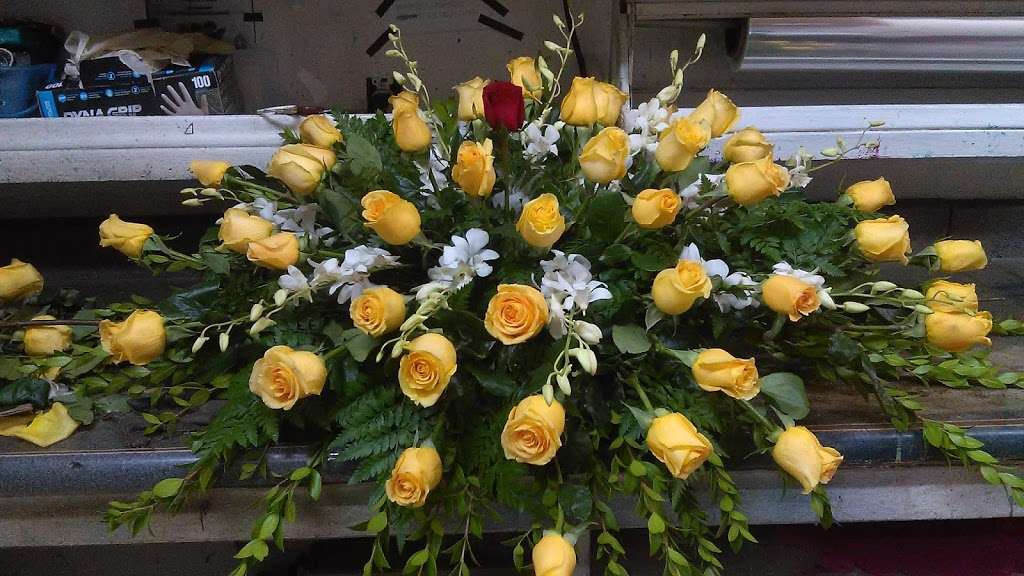 Mission Hills Florist | 15336 San Fernando Mission Blvd, Mission Hills, CA 91345, USA | Phone: (818) 361-2226