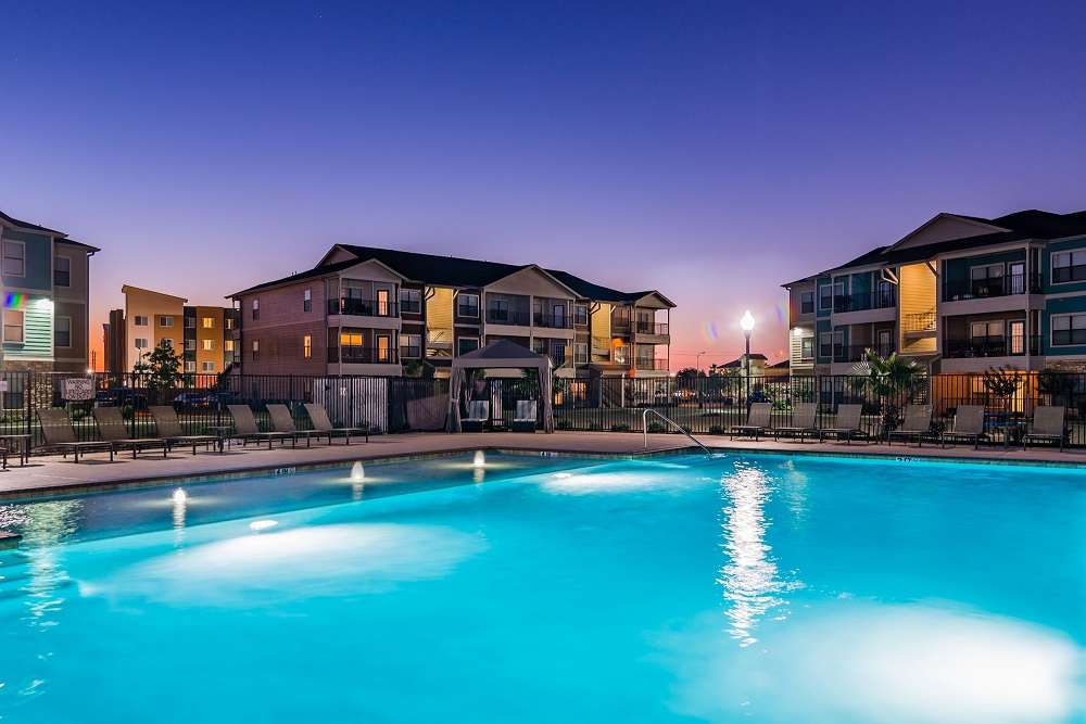Crenshaw Grand Apartments | 5400 Crenshaw Rd, Pasadena, TX 77505, USA | Phone: (832) 835-0700