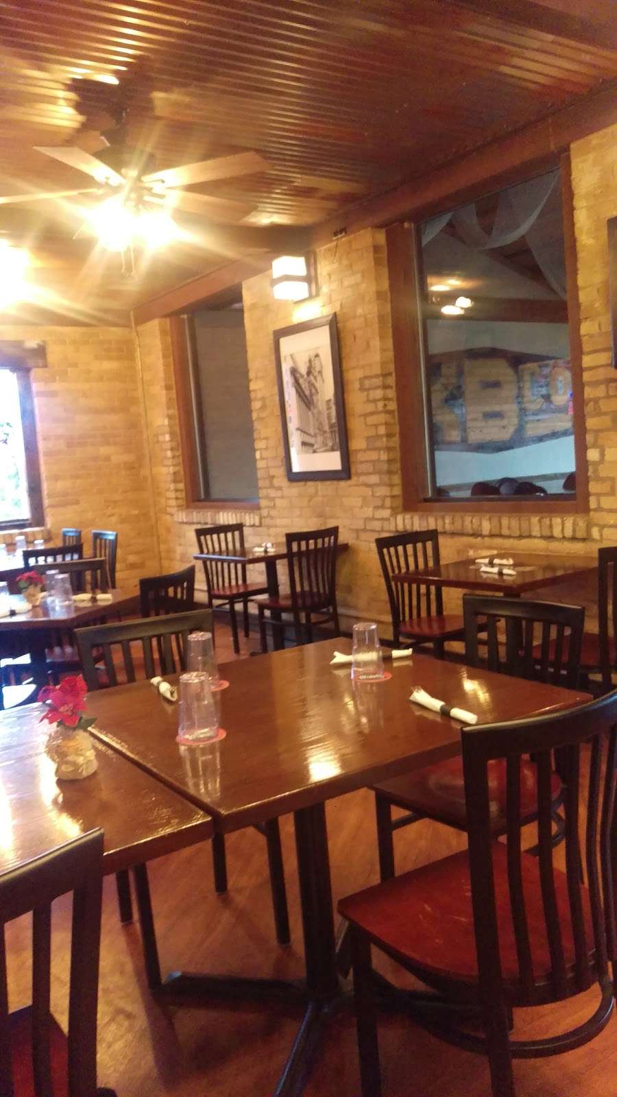 Bull & Bear | 4017 80th St, Kenosha, WI 53142 | Phone: (262) 694-9494