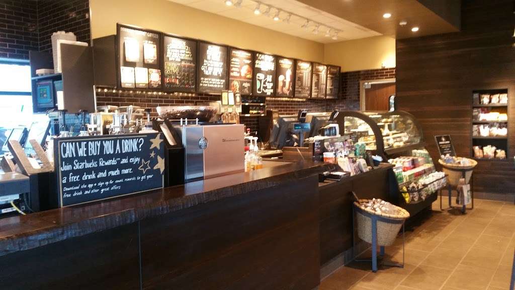 Starbucks | 18 Waukegan Rd, Lake Bluff, IL 60044 | Phone: (847) 283-0592