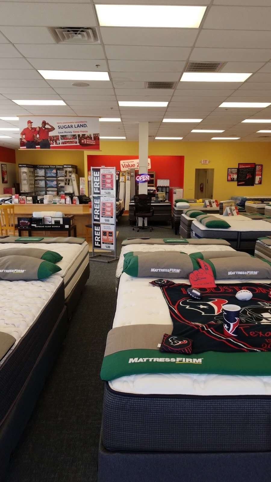 Mattress Firm Sugar Land Southwest | 520 Hwy 6 Ste 400, Sugar Land, TX 77478, USA | Phone: (281) 909-3362