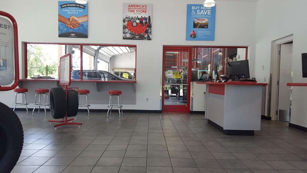 Discount Tire | 808 Dixie Dr, Clute, TX 77531, USA | Phone: (979) 258-7200