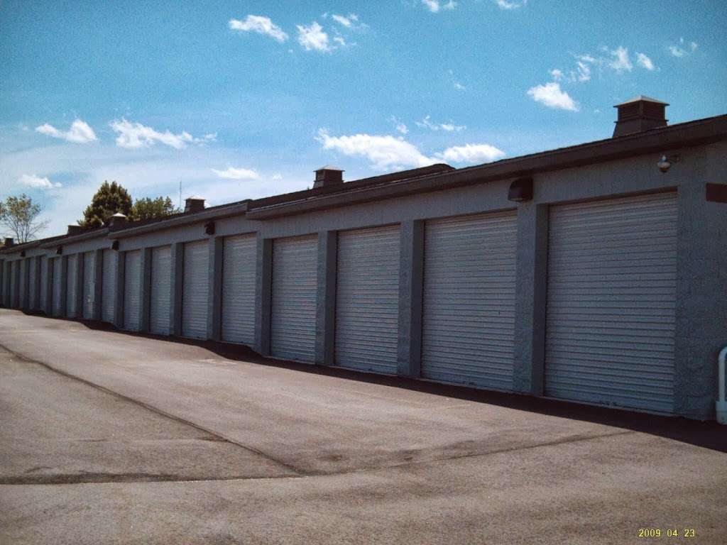 Delafield Storage, LLC | 134 Enterprise Rd, Delafield, WI 53018, USA | Phone: (262) 646-5353