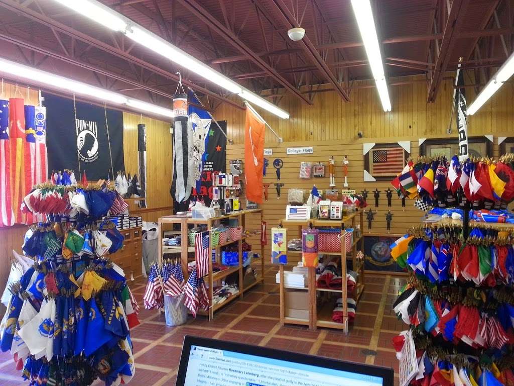 Dixie Flag & Banner Company | 1930 I-35, San Antonio, TX 78208 | Phone: (210) 227-5039