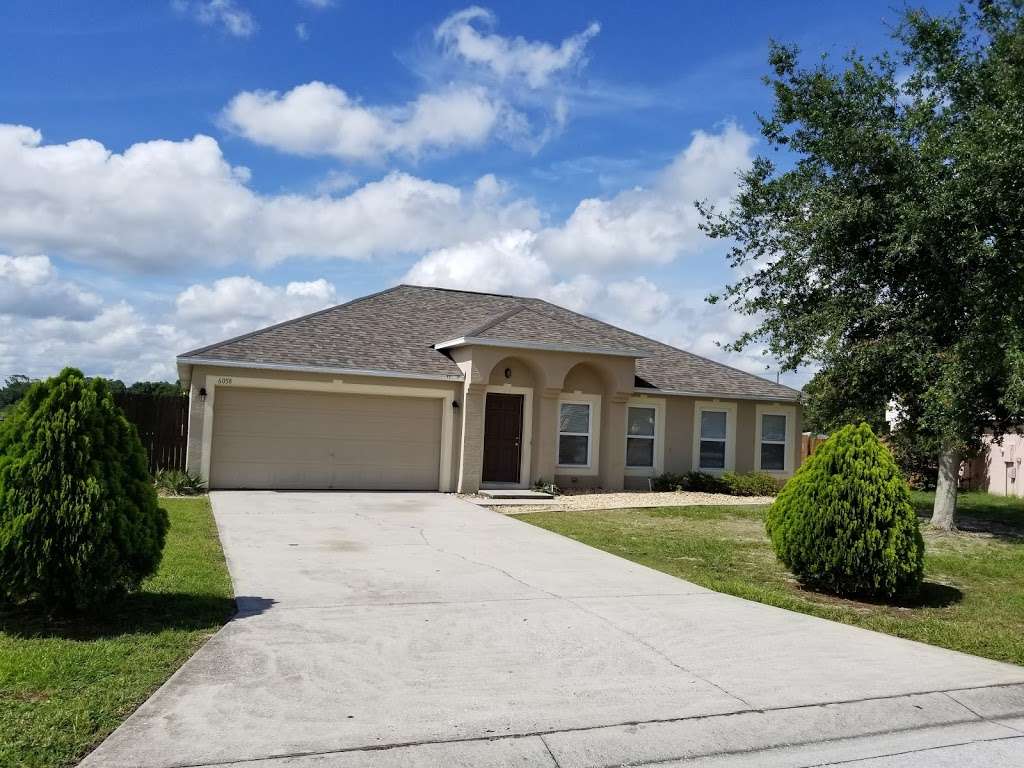 Village Realty | 2500 Recker Hwy, Winter Haven, FL 33880, USA | Phone: (863) 299-6767