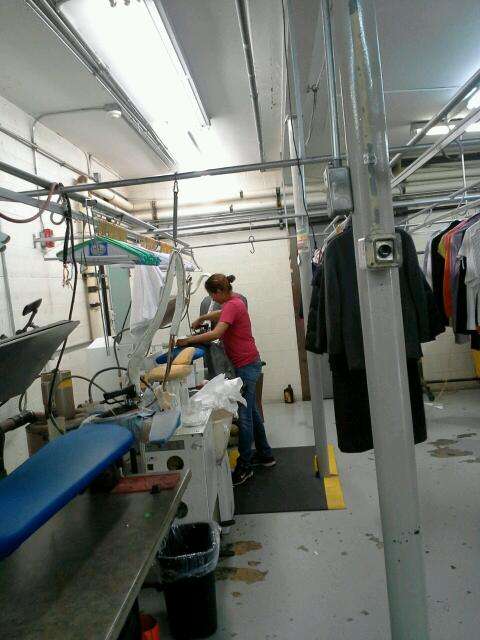 Ruby Cleaners | 3020 Desplaines Ave, North Riverside, IL 60546, USA | Phone: (708) 442-1068