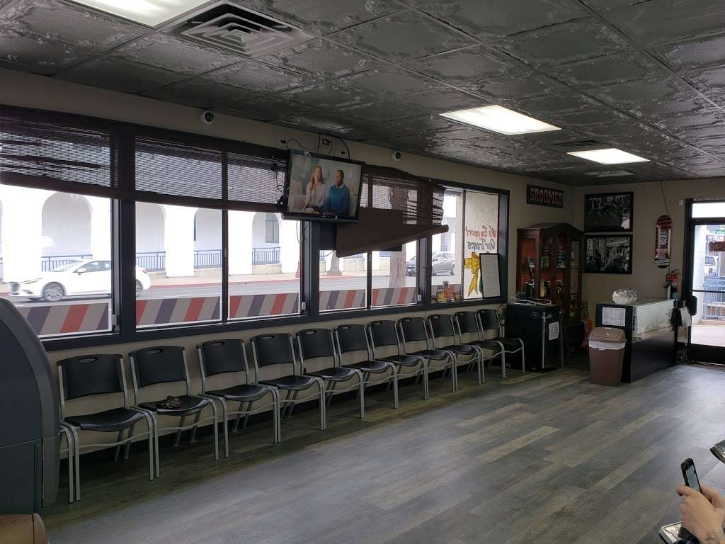 American Deluxe Barbershop (jr) | 323 N Coast Hwy ste f, Oceanside, CA 92054, USA | Phone: (760) 453-7848