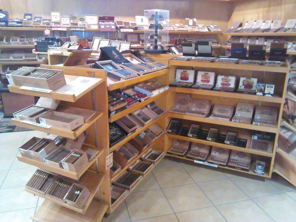 Club Humidor | 22806 US-281, San Antonio, TX 78258, USA | Phone: (210) 404-0707