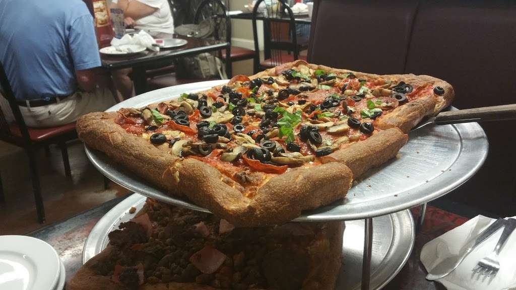 Giovannis Pizza & Pasta | 559 Winecoff School Rd, Concord, NC 28027, USA | Phone: (704) 788-8808