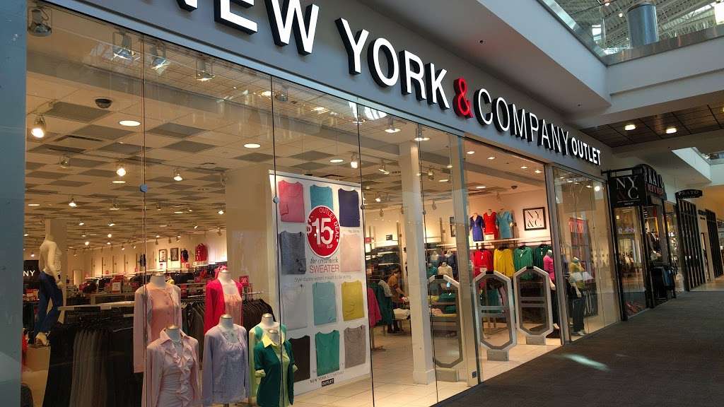 New York & Company Outlet | 651 Kapkowski Rd, Jersey Gardens , Suite 1081, Elizabeth, NJ 07201, USA | Phone: (908) 351-1648