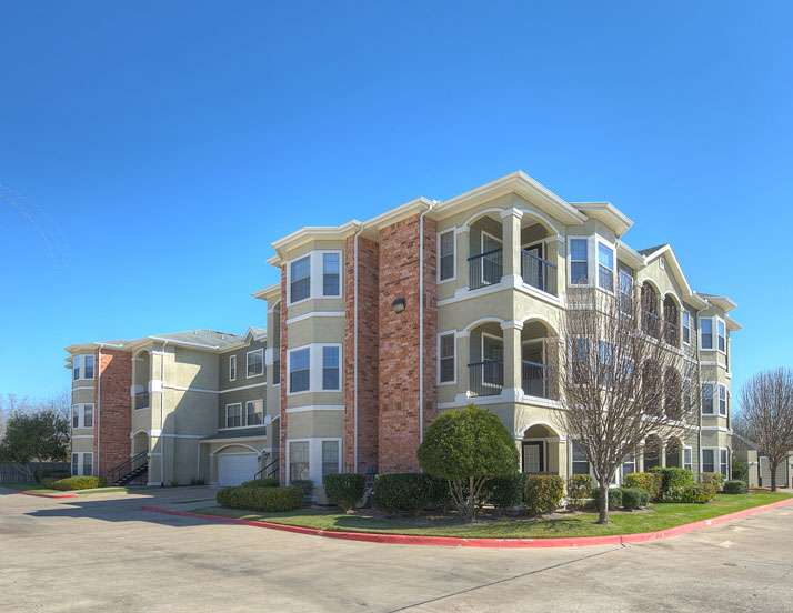 Reserve at Tranquility Lake Apartments | 2850 Oak Rd, Pearland, TX 77584 | Phone: (281) 884-3299