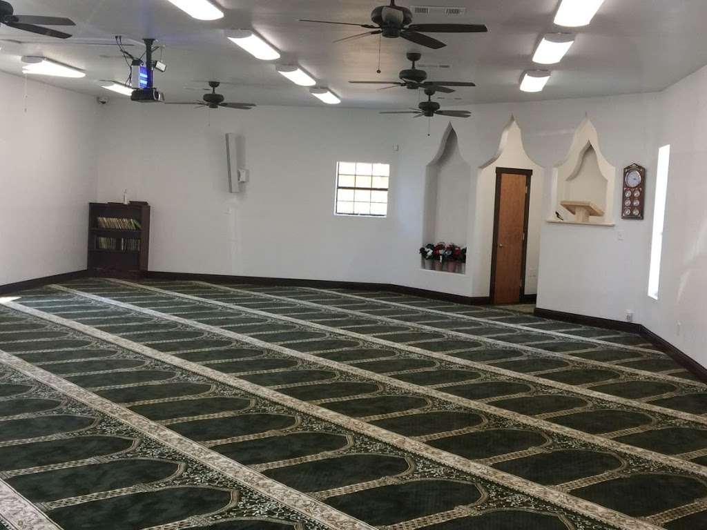 Masjid Faruq Islamic Center | 2202 San Antonio St bldg b, Grand Prairie, TX 75051, USA | Phone: (214) 606-7346